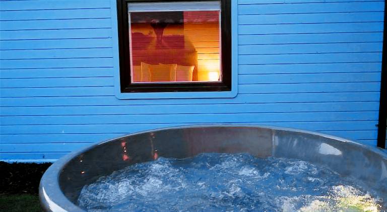 West Wicklow Glamping with Hot Tub