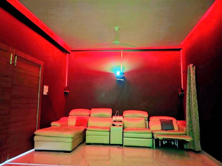 Luxurious Triplex 3BHK Villa+HomeTheater In IT HUB — photo 4