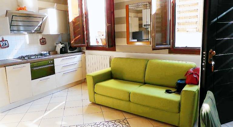Apartment with 1 room for 4 persons — photo 3