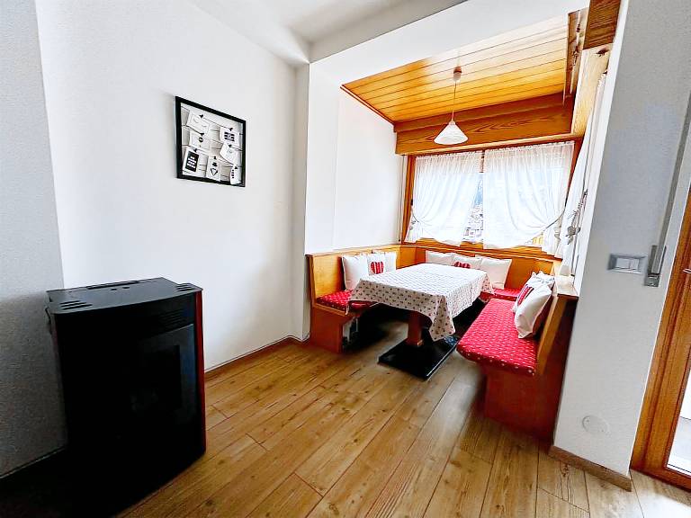 Holiday apartment with 2 rooms for 4 persons — photo 4