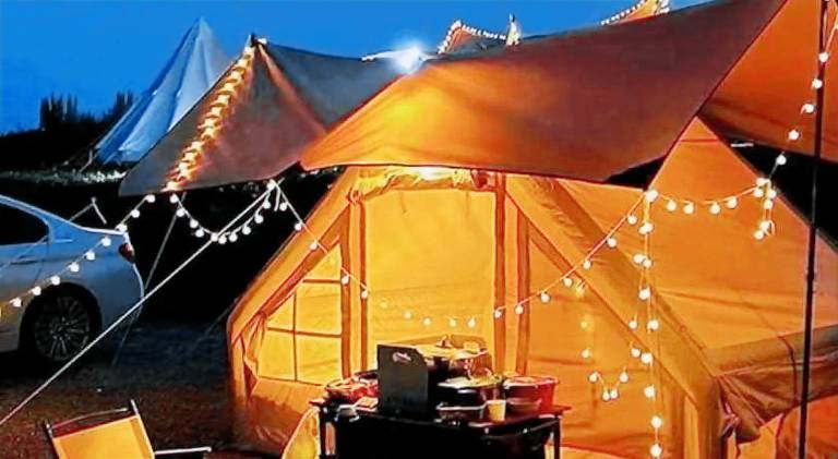 Tent with barbecue, yard & patio — photo 2