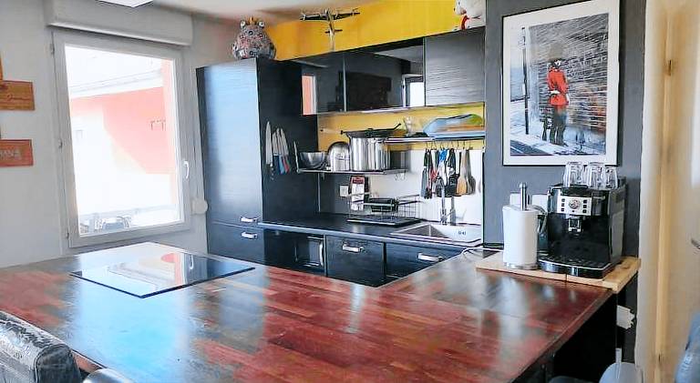 Apartment with patio — photo 3