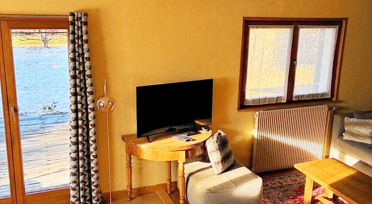 Lovely chalet with pool | Pets are welcome — photo 2