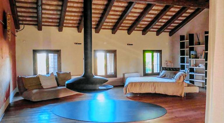 Villa with jacuzzi — photo 4