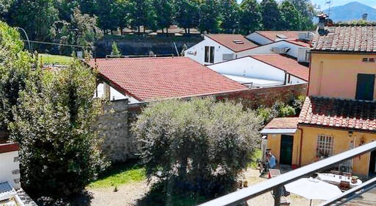 Apartment | Next to Piazza dell'Anfiteatro in Lucca