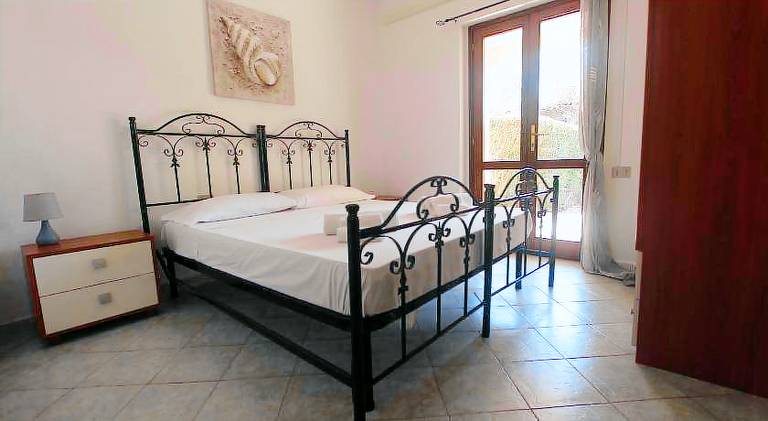 Rental apartment with patio & yard | Pets allowed — photo 2