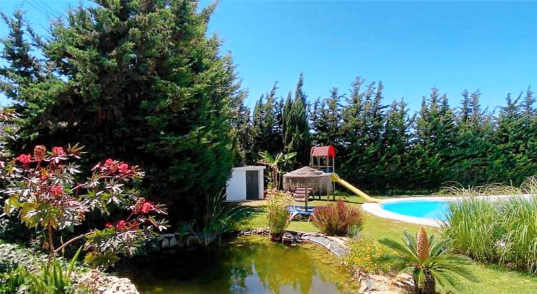 Chalet with garden, grill & hot tub — photo 5