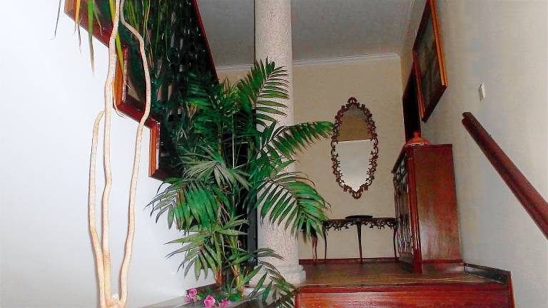 Children-friendly villa with patio, yard & grill | City view | Suitable for remote work | Pet-friendly — photo 2