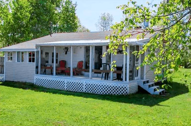 House  Port Severn