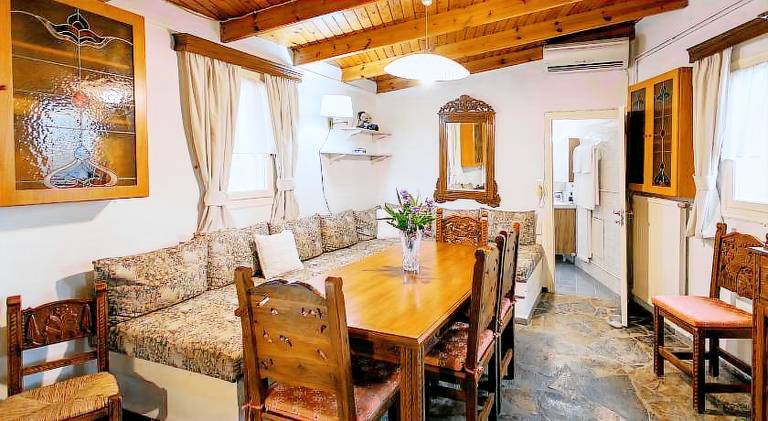 Vacation home with garden, terrace & grill in Hersonissos
