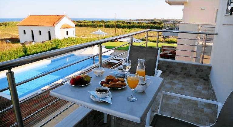 Apartment with garden, jacuzzi & pool | Good for workation — photo 2