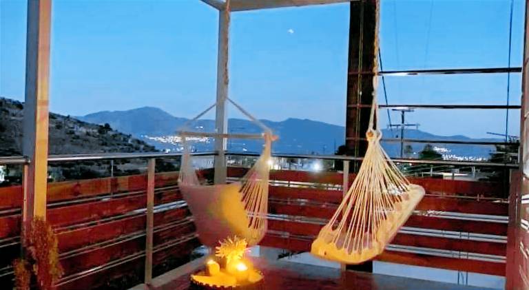 Fully equipped spacious house with barbeque, yard & terrace | Perfect for remote work | Pet-friendly — photo 3