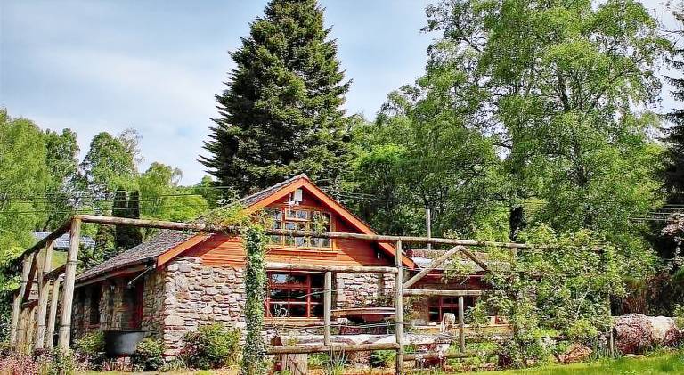House  Balmaha