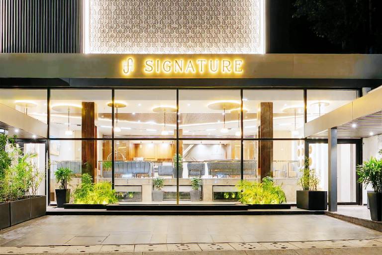 Signature Hotel