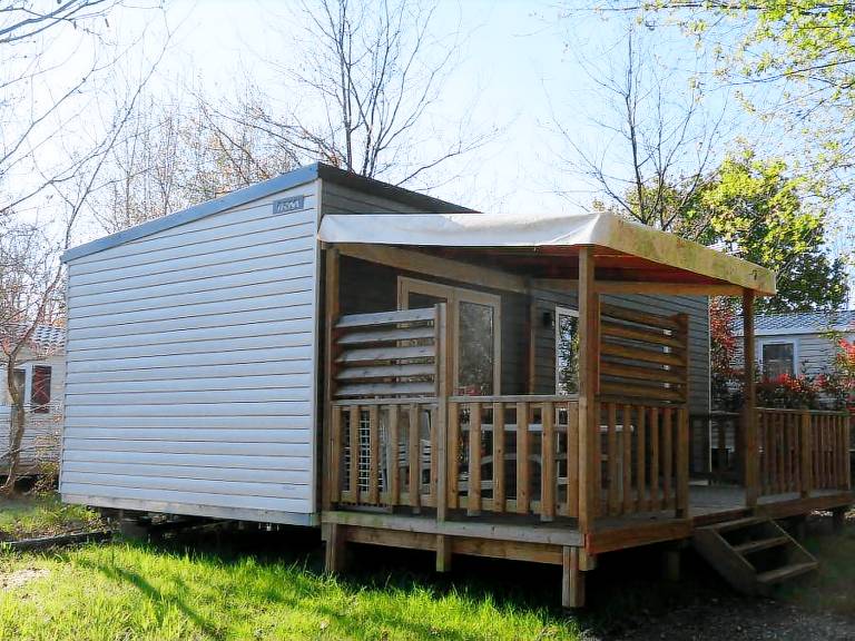 Mobile home with pool & terrace — photo 4