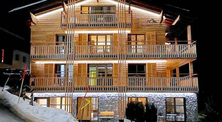 Serviced apartment with sauna in Lech am Arlberg