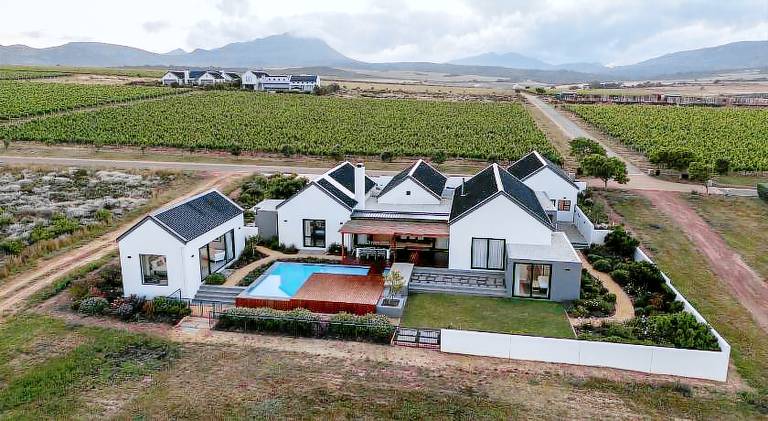 440 m&sup2; Villa