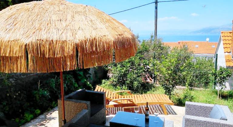Pleasant holiday apartment with terrace, garden & BBQ | Pets are welcome — photo 3