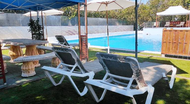 Vacation home with pool | Pets allowed — photo 5
