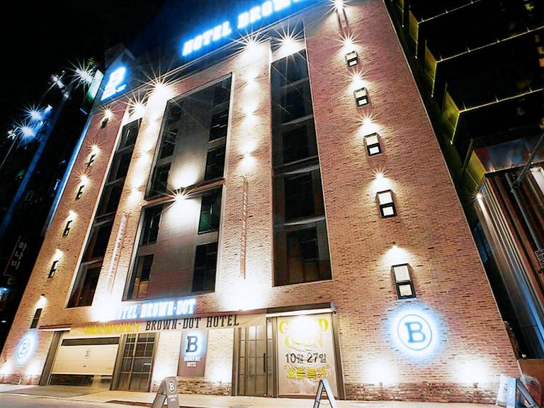 Hotel Brown Dot Waterpark