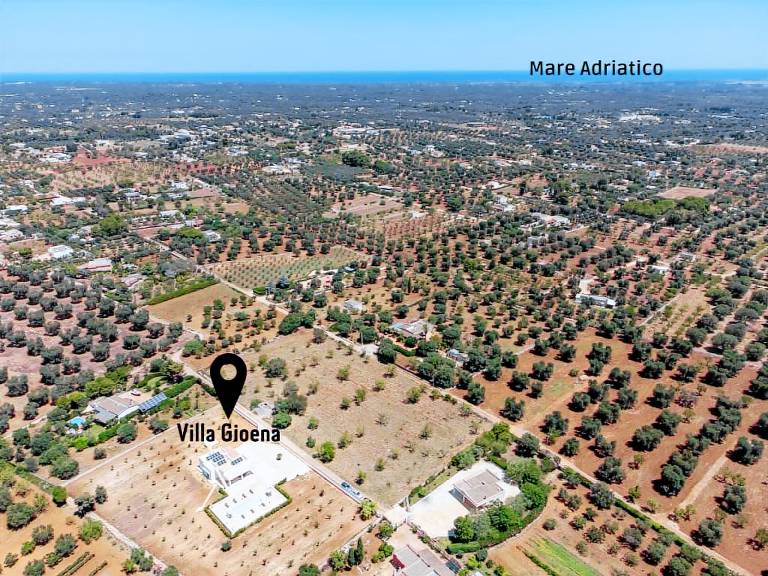 Children-friendly ample villa with private pool & yard | Pets are welcome — photo 4