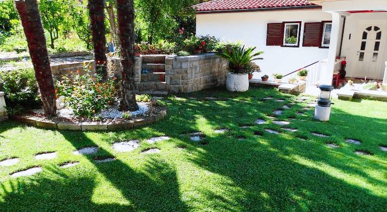 Charming holiday apartment with barbeque, patio & garden | Next to the beach | Dogs allowed — photo 5