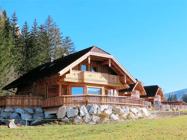 Chalet with sauna & hot tub — photo 3