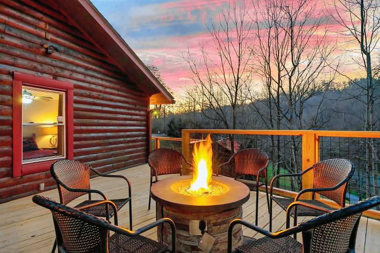 Pool table, Fire pit, Massage Chairs & Hot Tub — photo 2