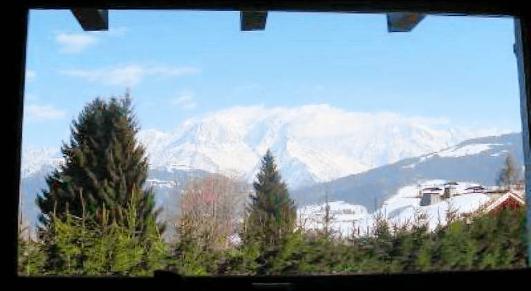 Chalet with 4 rooms for 10 persons in Combloux