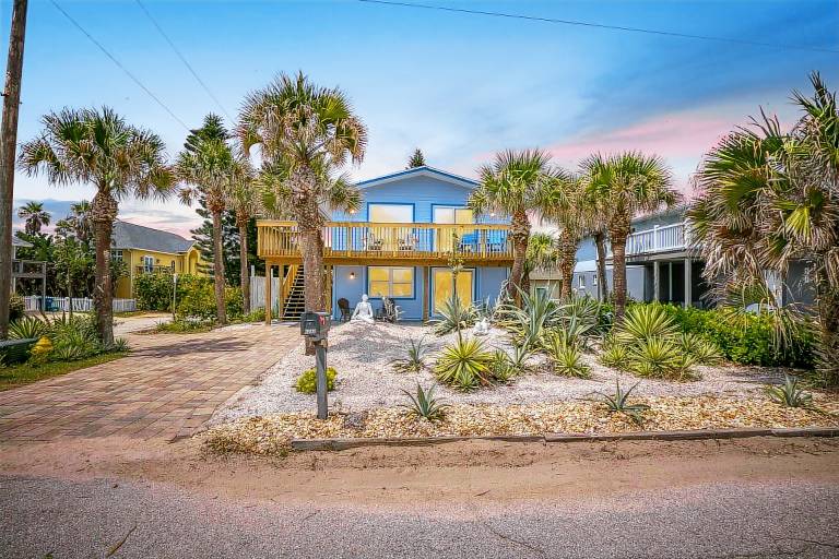 6298S The Artist Beach House