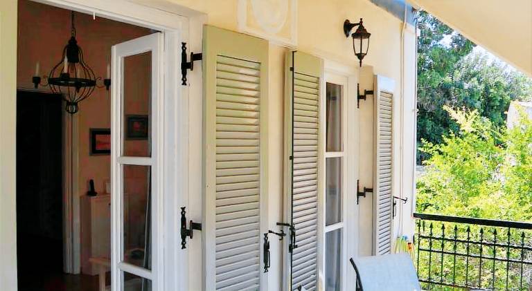 Κεντρο Αιγινα ησυχη κατοικια90τμ διπλα στη θαλασσα — photo 4