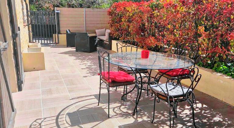 Rental apartment with patio & BBQ — photo 4