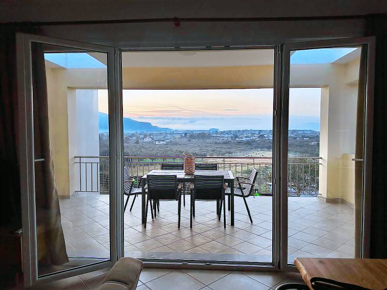Altamira II · 10 Guests · Veranda & Sea Views — photo 2