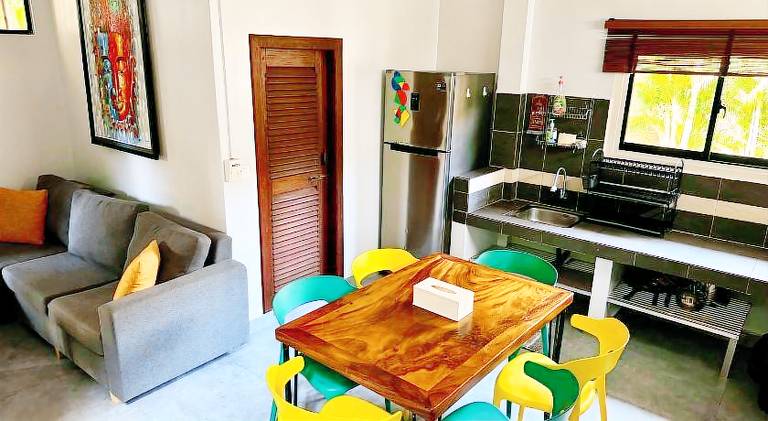 Lovely vacation home with hot tub | Near Pub Street | Pets are welcome — photo 4