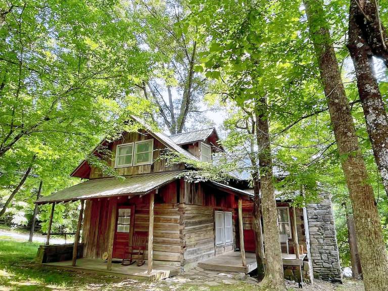 Cabin Cherokee