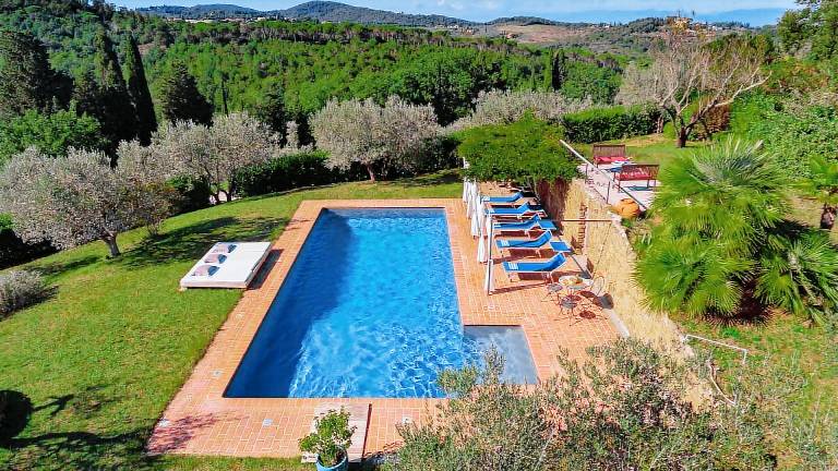 Villa mit Grill, Garten und Terrasse