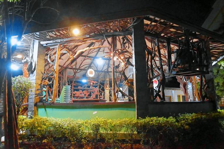 House with barbeque & yard — photo 3