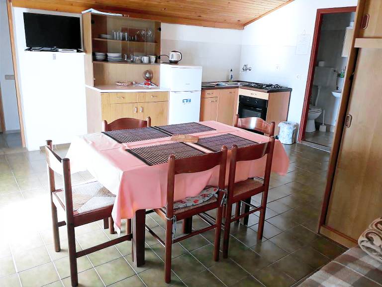 Two bedroom apartment with terrace and sea view Suha Punta (Rab) (A-5050-d) — photo 4