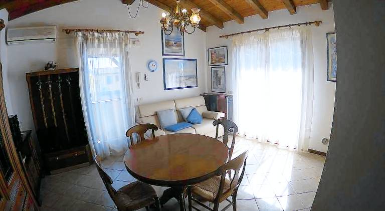 Beautiful holiday apartment with garden, private pool & patio | Beach nearby | Pets allowed — photo 4