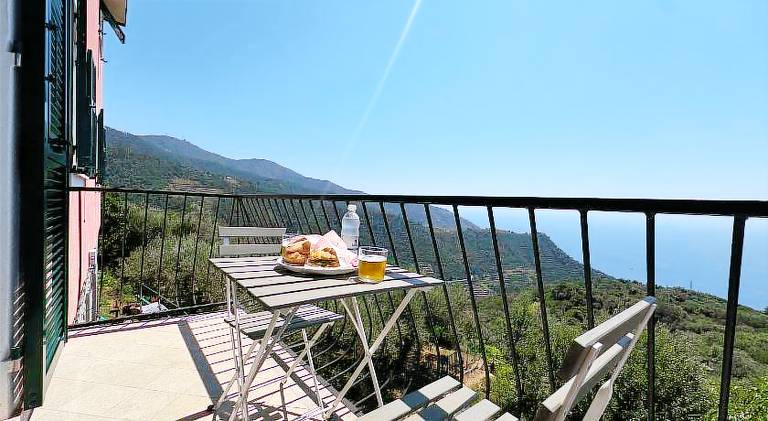 Apartment with 2 rooms for 6 persons — photo 3