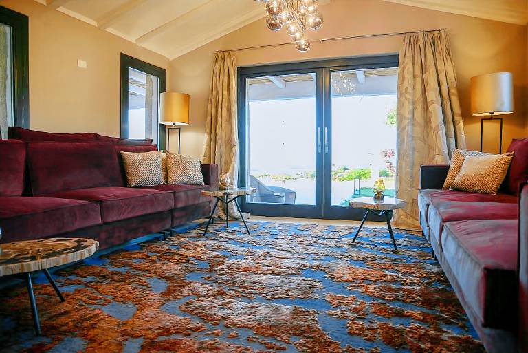 Child-friendly pleasant vacation home with patio, private pool & BBQ | Sea view | Pets are welcome — photo 3