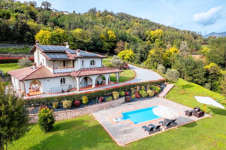 Ferienhaus in Molazzana für max. 10 Personen Ferienhaus in Molazzana für max. 10 Personen