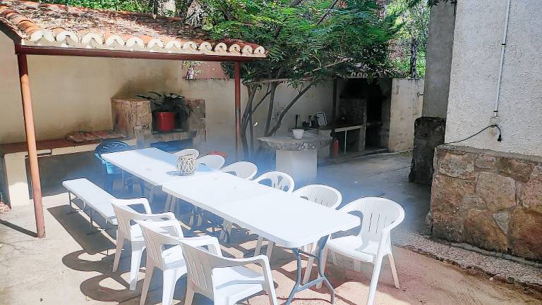Country House 'El Rincón De Gredos' with Mountain Views by the River – Cozy Retreat — photo 4