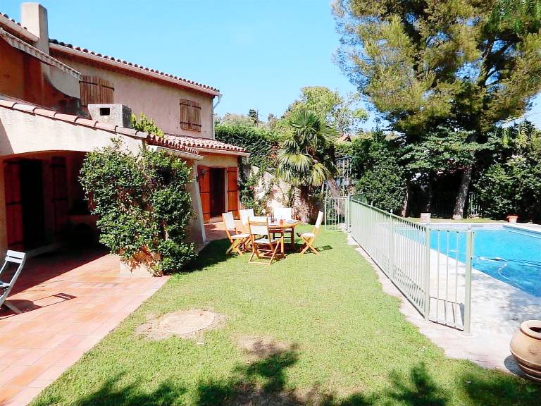 Bed & Breakfast  Toulon