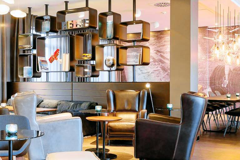 Motel One Frankfurt Airport — photo 2