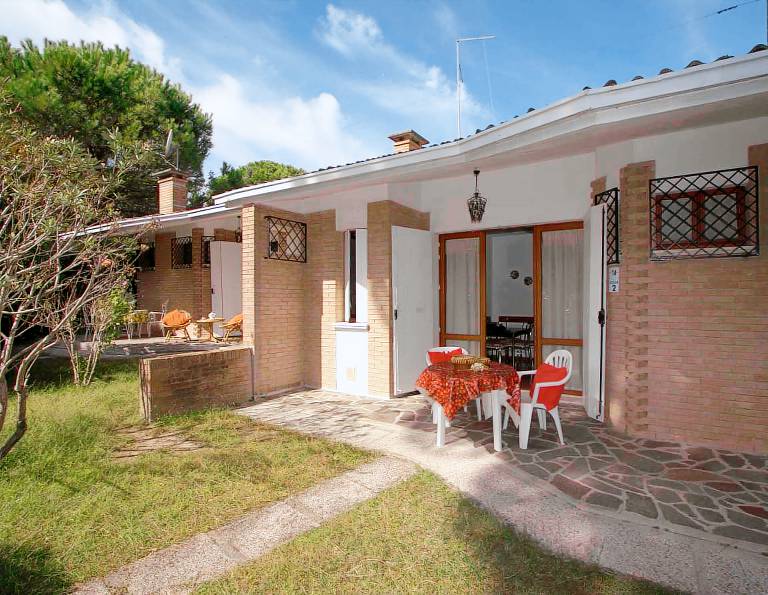 Apartment with garden, terrace & grill | Pets allowed — photo 4