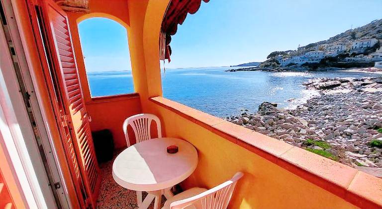Holiday apartment with garden, terrace & barbeque — photo 3