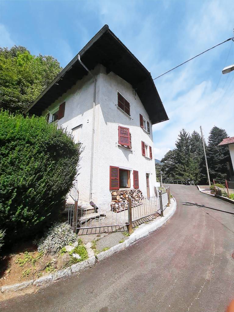 Ferienhaus in Acquarossa, Ponto Valentino für max. 6 Gäste Ferienhaus in Acquarossa, Ponto Valentino für max. 6 Gäste