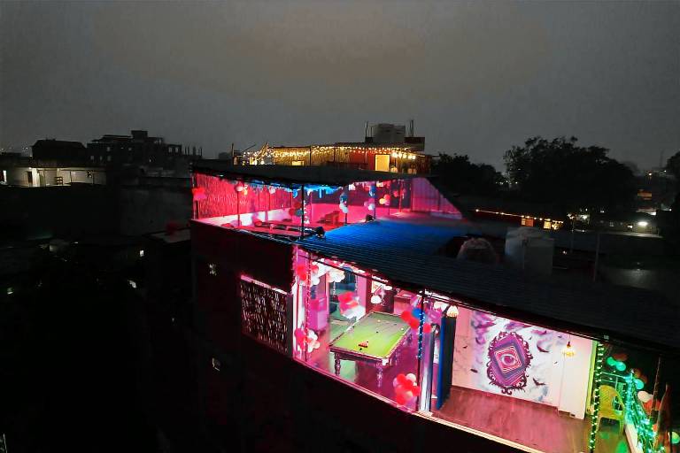 Rudra Paying Guest House in Tola