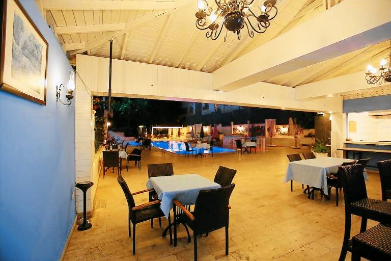 Charming holiday apartment with yard, pool & patio | Dogs allowed — photo 4